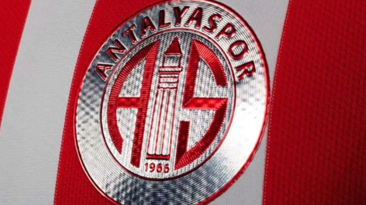 Antalyaspor'da flaş gelişme! 3 futbolcuyla yollar ayrıldı