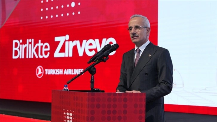 Bakan Uraloğlu: İç ve dış hat yolcu sayımız 2023'te 214 milyonun üzerine çıktı