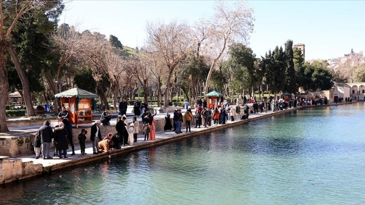 Balıklıgöl'de yarıyıl tatili yoğunluğu yaşanıyor