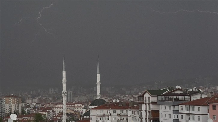 Göller Bölgesi'nde kısmi kuraklık devam ediyor. Bazı bölgeler için sağanak uyarısı