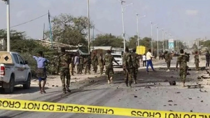 Bomba yüklü kamyon infilak etti. 13 kişi hayatını kaybetti ve 40 kişi yaralandı