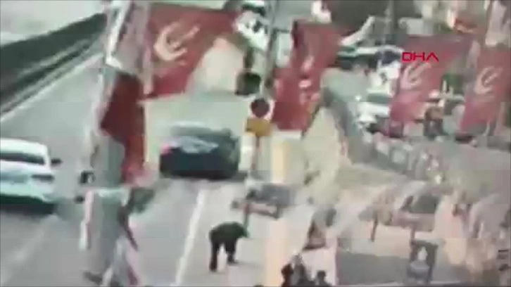 Çekmeköy’de kontrolden çıkan otomobil durağa dalmıştı: Korkunç kazanın görüntüleri ortaya çıktı