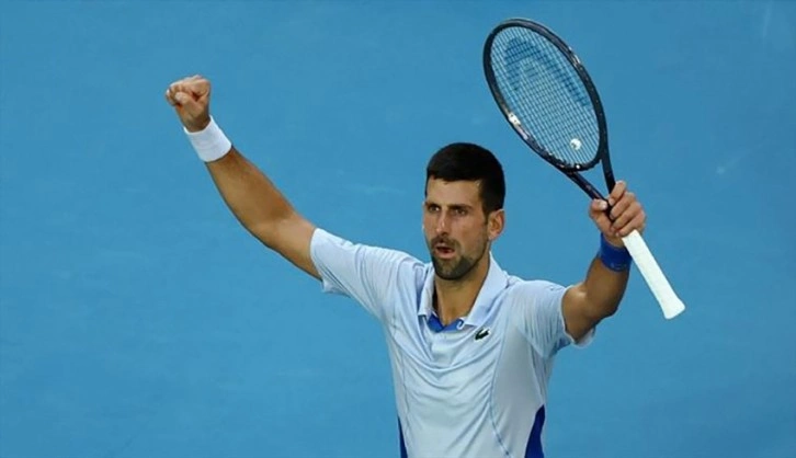 Djokovic, Avustralya Açık'ta yarı finale yükseldi