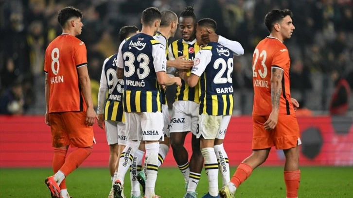 Fenerbahçe güle oynaya son 16 turunda. Batshuayi ve Lincoln şov yaptı