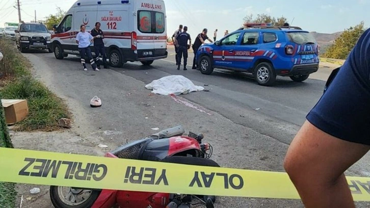 Hafriyat kamyonu motosiklete çarptı: Motosikletin sürücüsü Menekşe Algan hayatını kaybetti