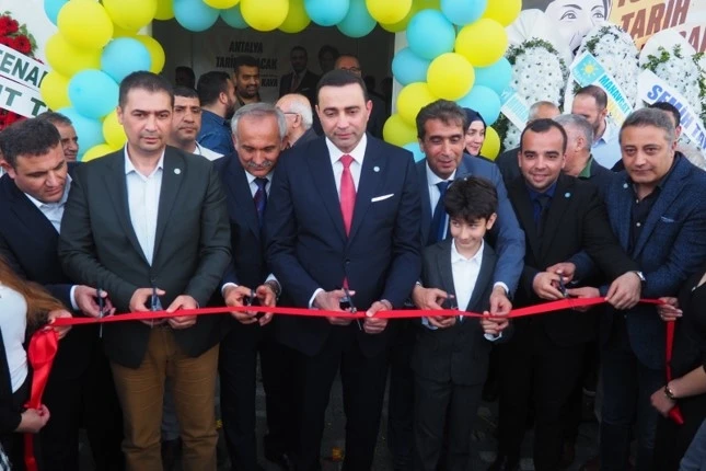  İyi Parti Manavgat Seçim Koordinasyon Merkezi açılışına yoğun ilgi