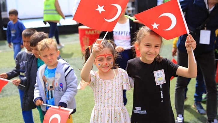Kahramanmaraş'ta depremzede çocuklar için bayram eğlencesi