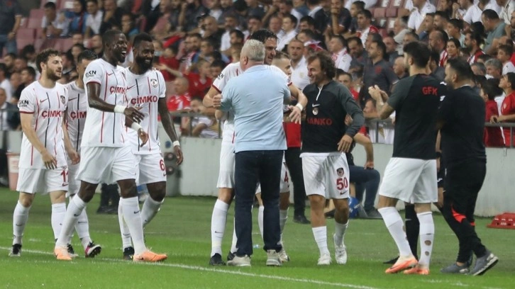 Samsunspor yine yenildi. Samsunspor - Gaziantep FK: 1-2