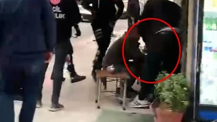 Siirt'te korkunç manzara. Eşiyle tartıştı, kendisini bıçakladı. Polis zorla ikna etti