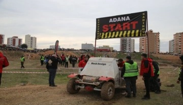 4 çeker canavarlar Adana'da düzenlenen Off-Road Şenliği'nde yarıştı/