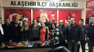Alaşehir'de Zafer Partisi ilçe teşkilatı istifa etti