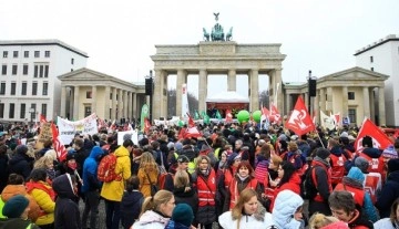 Almanya'da protesto ve grev dalgası büyüyor