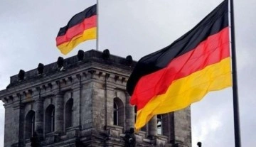 Almanya'da yatırımcı güveninde iyileşme 7. ayda da sürdü