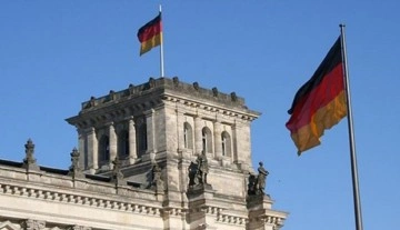 Almanya'ya da hükümete 44,8 milyar euro ek borçlanma yetkisi