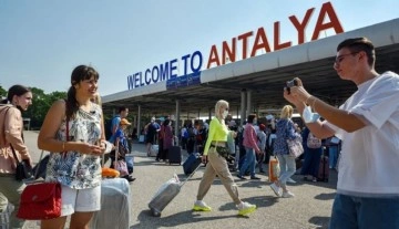 Antalya 2023'de turizm gelirlerinde rekor kırdı