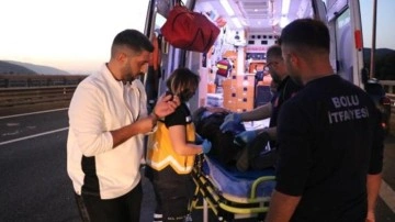 Bolu'da örnek davranış: Ambulans gelene kadar yaralıları araçlarında beklettiler