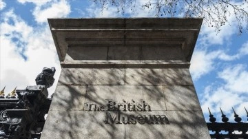 British Museum, önünde gerçekleşen bıçaklı saldırı nedeniyle boşaltıldı
