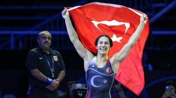 Buse Tosun Çavuşoğlu, Avrupa Güreş Şampiyonası'nda kadınlar 68 kiloda altın madalya kazandı