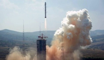 Çin, Tienmu-1 meteoroloji uydularını fırlattı