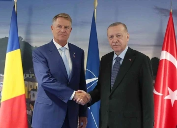 Cumhurbaşkanı Erdoğan, Romanyalı mevkidaşı Iohannis ile görüştü
