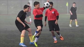 Edirne'de daha önce spor yapmamış çocuklar "Mahalle Ligi"nde sporla tanışıyor
