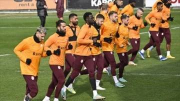 Fenerbahçe derbisi öncesi neye uğradığını şaşırdı. Galatasaray sözleşmesini donduruyor