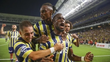 Fenerbahçe, sahasında Adana Demirspor'u 4-2 yendi