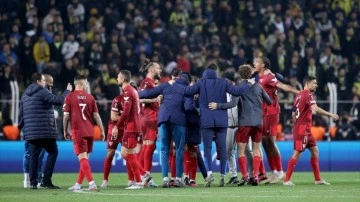Fenerbahçe'yi eleyen Sevilla'da sular durulmadı! Ayrılık kararını resmen açıkladılar