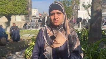 Filistinli anne İsrail'in vurduğu araçta mahsur kalan küçük kızından günlerdir haber bekliyor