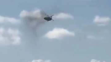 Florida’da bulunan Pompano Plajı'nda, polis helikopteri düştü