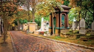 Fransa'da ölmek bile zor! 2. el mezar taşı satışı patladı