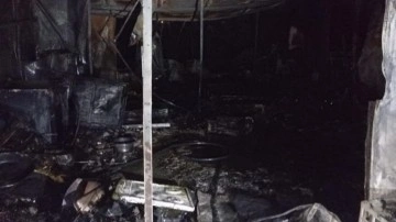 Hatay’da yangın faciası! Depremzedelerin kaldığı prefabrik evde yangın çıktı: 2 ölü