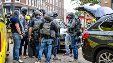 Hollanda'da ev ve tıp merkezine silahlı saldırı: 3 kişi hayatını kaybetti