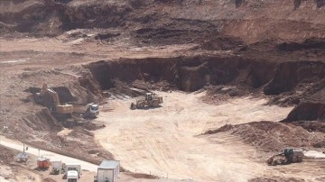 İliç'te heyelan meydana gelen maden ocağından yaklaşık 180 bin kamyon toprak taşındı