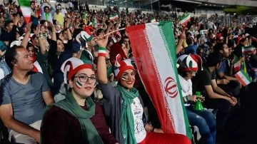 İran'da kadınlar bir engeli daha aştı: Stadyumlar kadınlara açılıyor! Seher intihar etmişti