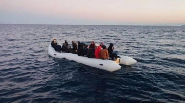 İzmir'de kaçak göçmen operasyonları: 78 kişi kurtarıldı!