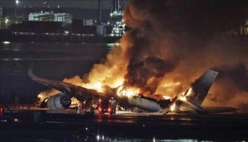 Japonya'daki kazaya kuleyi dinlemeyen sahil güvenlik uçağı neden oldu