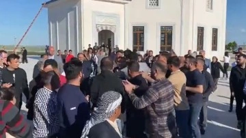 Kemal Kılıçdaroğlu’nun Adıyaman'daki türbe ziyaretinde ortalık karıştı: Buraya gelmeyin...