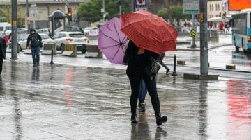 Meteoroloji'den İstanbul ve birçok il için sağanak yağış uyarısı! Sıcaklıklar sonunda düşüyor