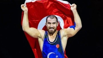 Milli güreşçi Feyzullah Aktürk, üst üste üçüncü Avrupa şampiyonluğunu elde etti
