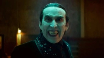 Nicolas Cage: 'Drakula'yı oynarken kendi kanımı içtim