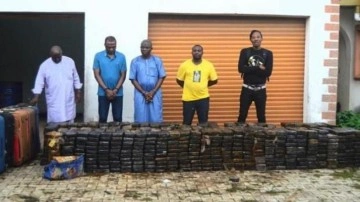 Nijerya&rsquo;da 1,8 ton kokain ele geçirildi