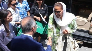 Suudi Arabistan prensesi Gaziantep'te! Depremin vurduğu ilçelere ziyaret