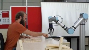 Türkiye'de üretildi! İnsan gibi nefes alıp veren 'Kalfa Robot' göreve hazır