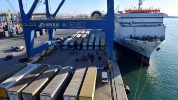 Türkiye'den gönderilen gemi resmi törenle karşılandı