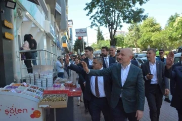Ulaştırma ve Altyapı Bakanı Adil Karaismailoğlu, Bilecik’te esnaf ziyareti yaptı
