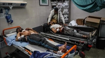 UNRWA: Nasır Hastanesinde yerinden edilmiş 10 bin Filistinli ve 300 sağlık çalışanı bulunuyor